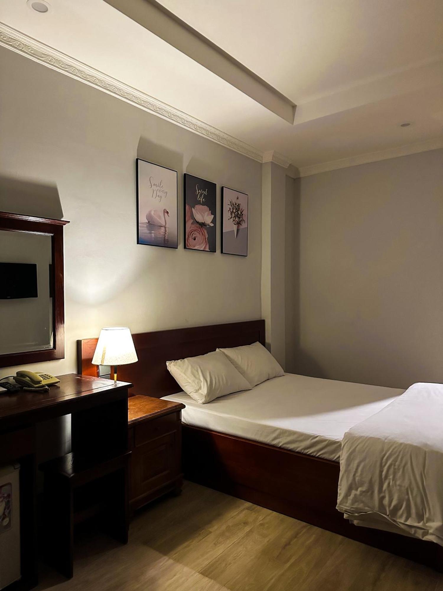 Ven Ho Hotel Hanoi Esterno foto