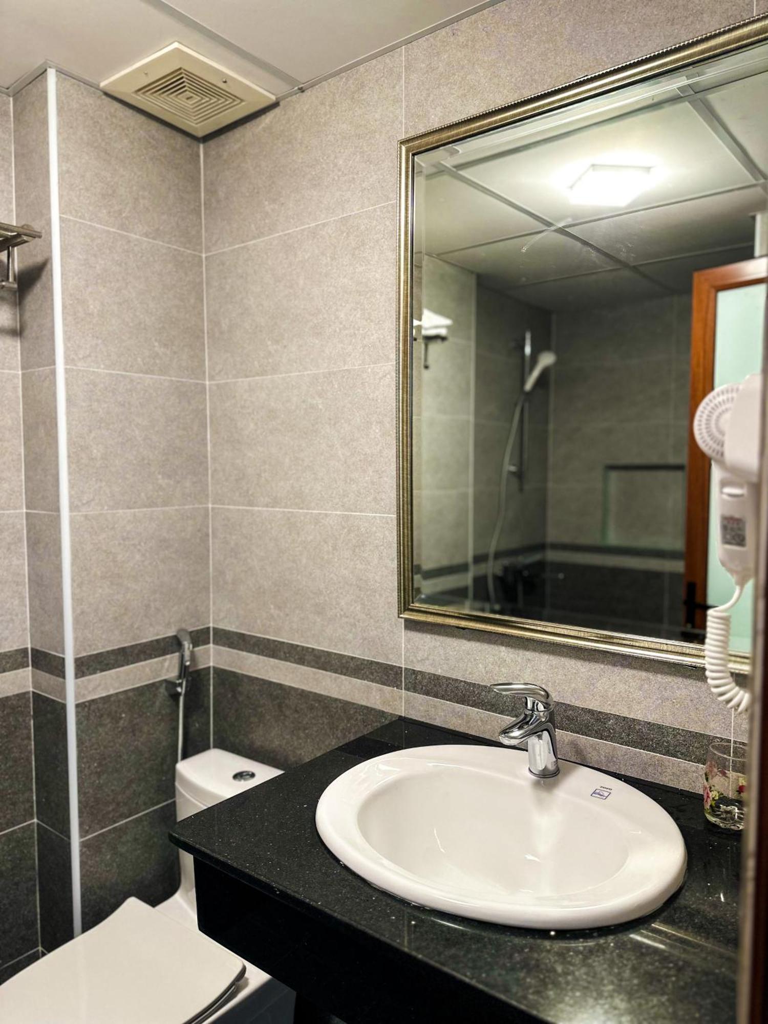 Ven Ho Hotel Hanoi Esterno foto
